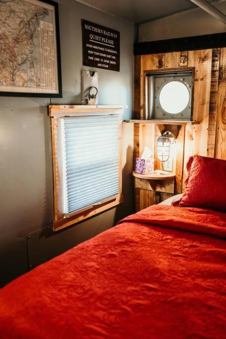 Bourbon Trail: Caboose On The Farm Villa Lawrenceburg Exterior foto